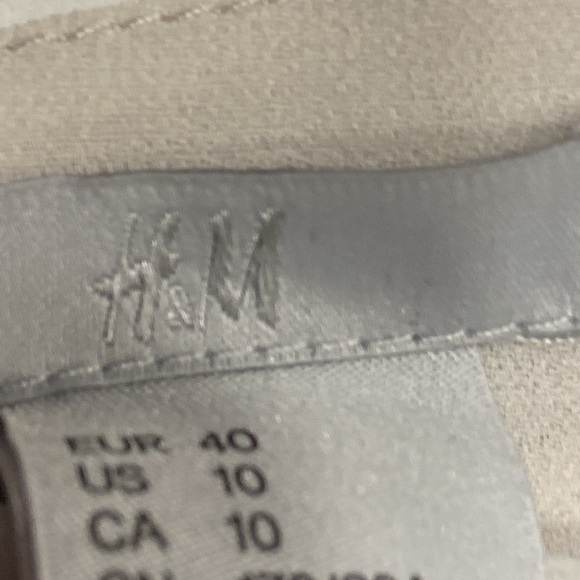 NWT H&M Empire Waist Halter Neck Maxi Gown from the Wedding Collection - Picture 12 of 17